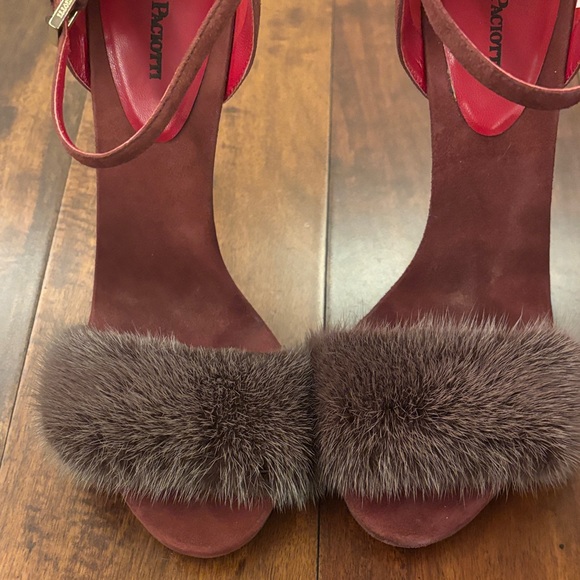 Cesare Paciotti Burgundy Heels with Fur Detail - Picture 3 of 10